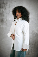 CLASSIC BUTTON DOWN SHIRT